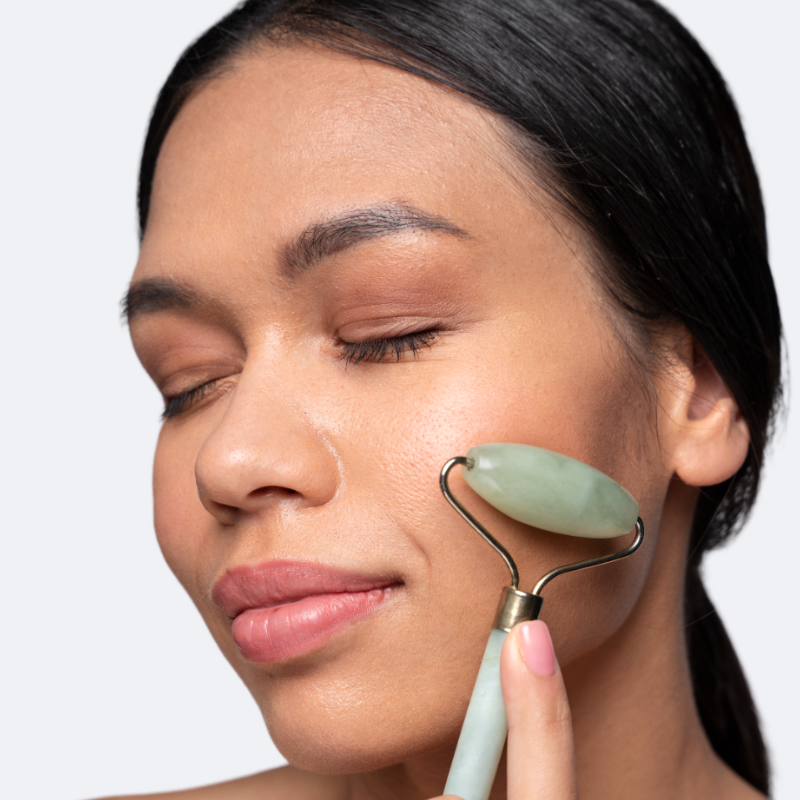 Gua-Sha et Rouleau Visage : Sublimez Votre Peau Naturellement - L&